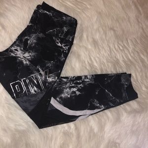 VICTORIAS SECRET PINK ULTIMATE YOGA PANTS SIZE M